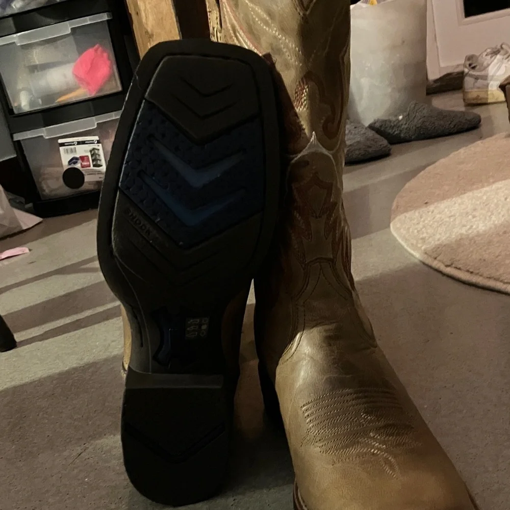 Ariat Tan Leather Cowboy Boots - Picture 5 of 5